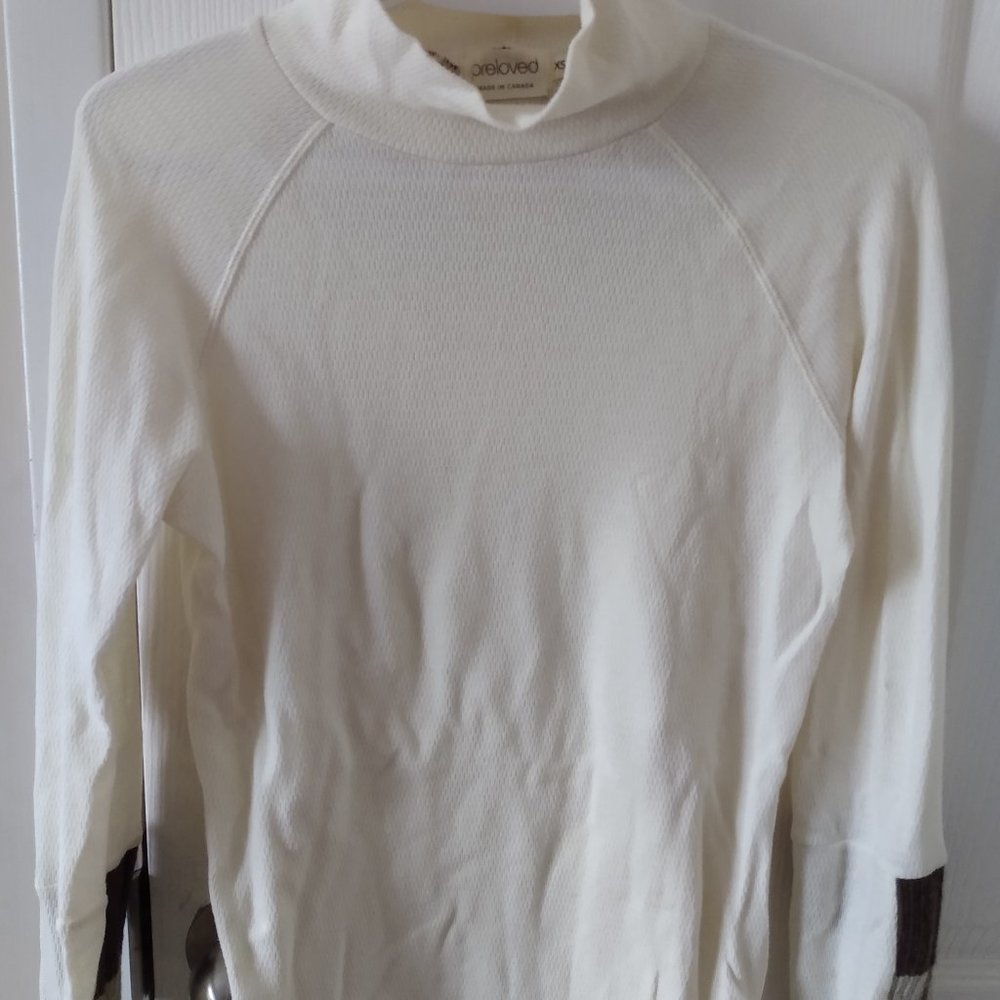 "Preloved" - long sleeve cozy top